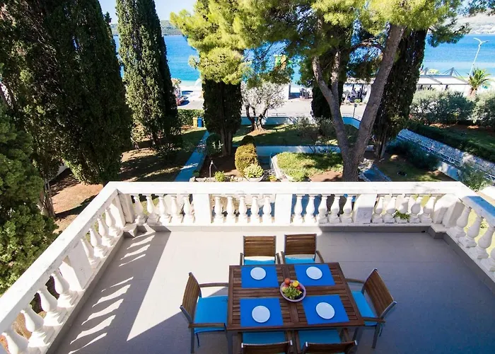 Cypress 公寓 特罗吉尔